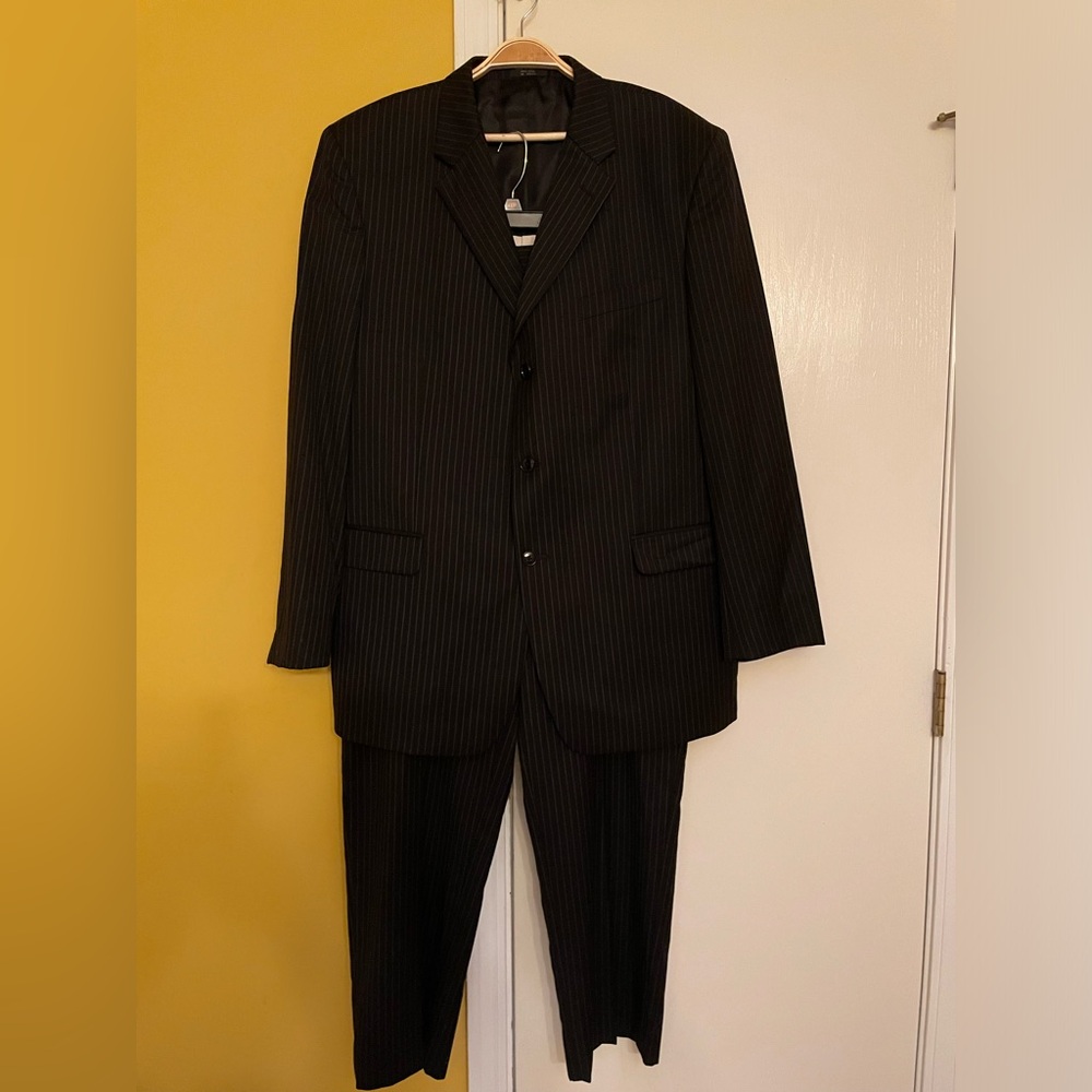 Jones New York 100%Wool Pinstripe Suit 46-L Pants waist 40”x inseam 32-1/2”